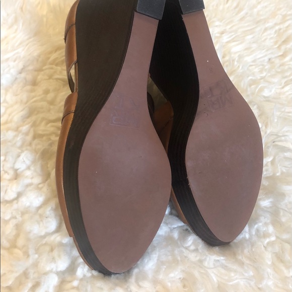 Beautiful Tan MRKT Wedge Open Toe Sandals - Picture 8 of 8